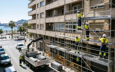 Guía técnica sobre el montaje de andamios en Málaga para trabajos en altura